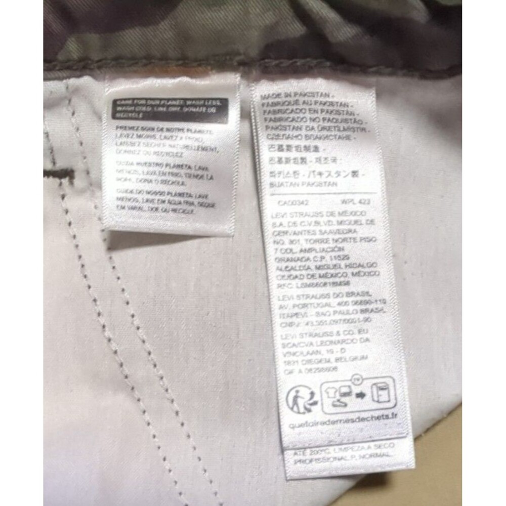 Levi's '94 Baggy Cargo Pants Womens 28 Green Camo Jogger Drawstring Cuffed Hem - Picture 8 of 13
